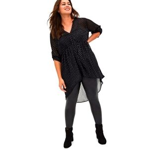 🌻NWT!! Lexie Babydoll Chiffon Metallic Clip Dot Tunic Blouse